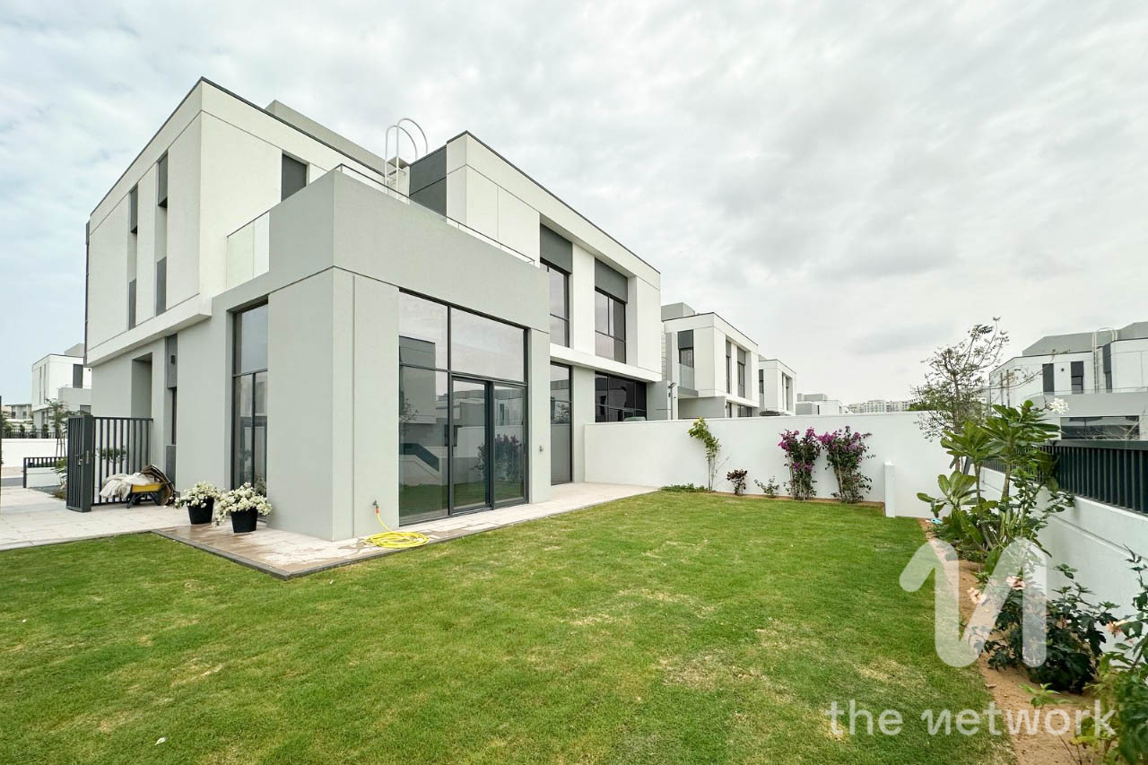 Brand-new | Single-row  | Murooj Townhouse