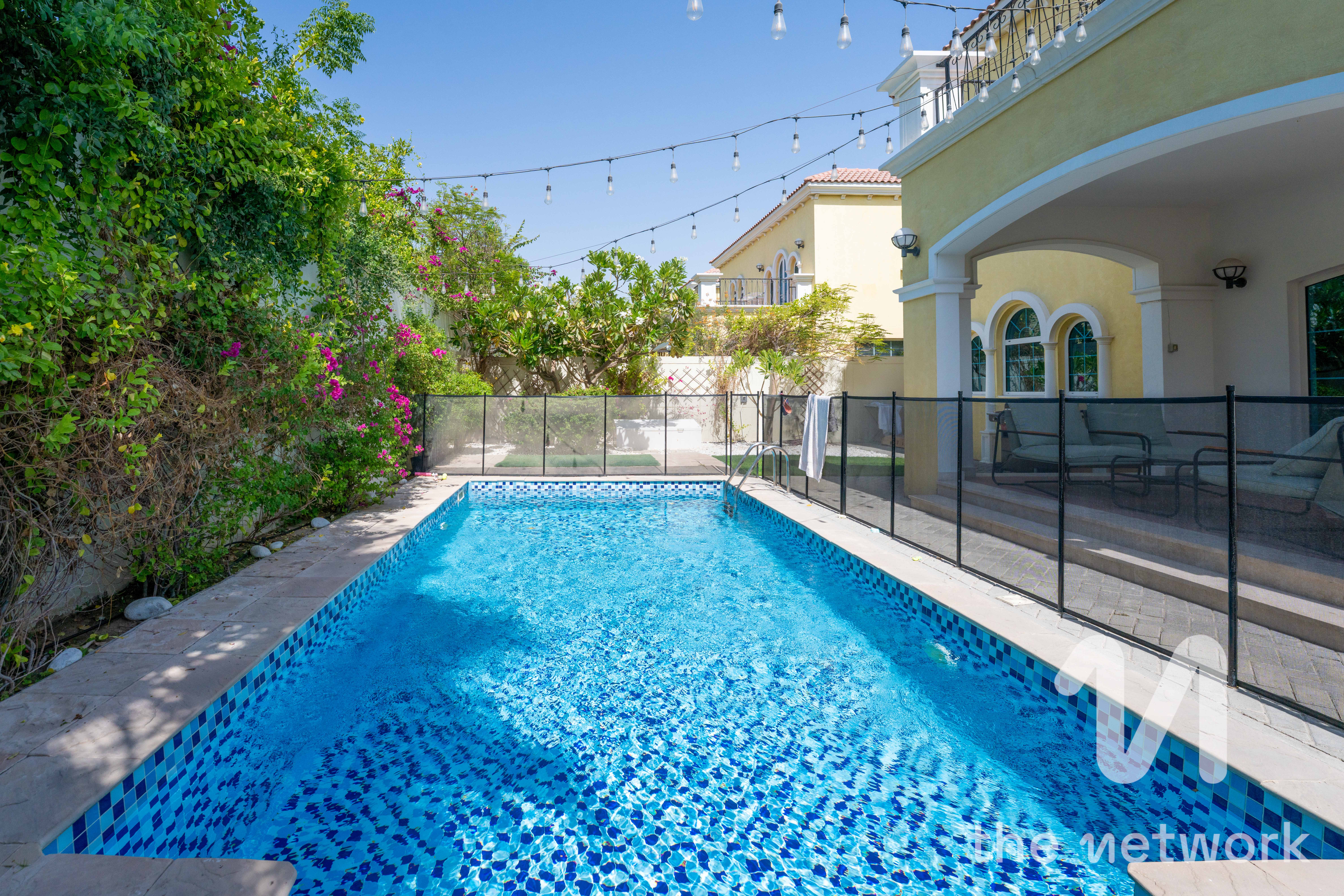 Exclusive | Corner plot | Private Pool