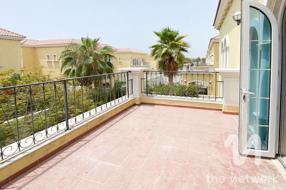 Huge Plot | landscaped Garden | Great Location