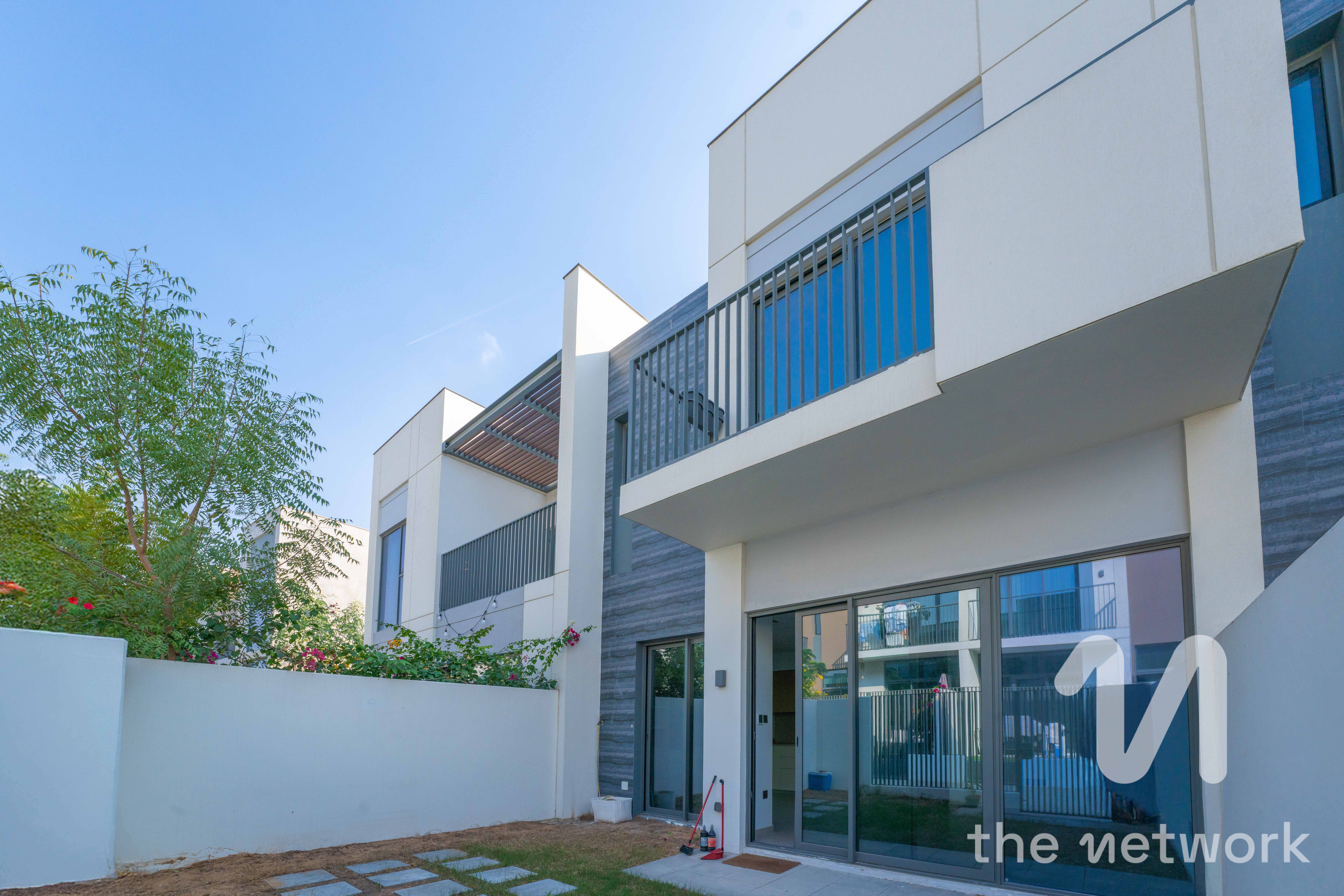 Single row | Vacant soon | Emaar community