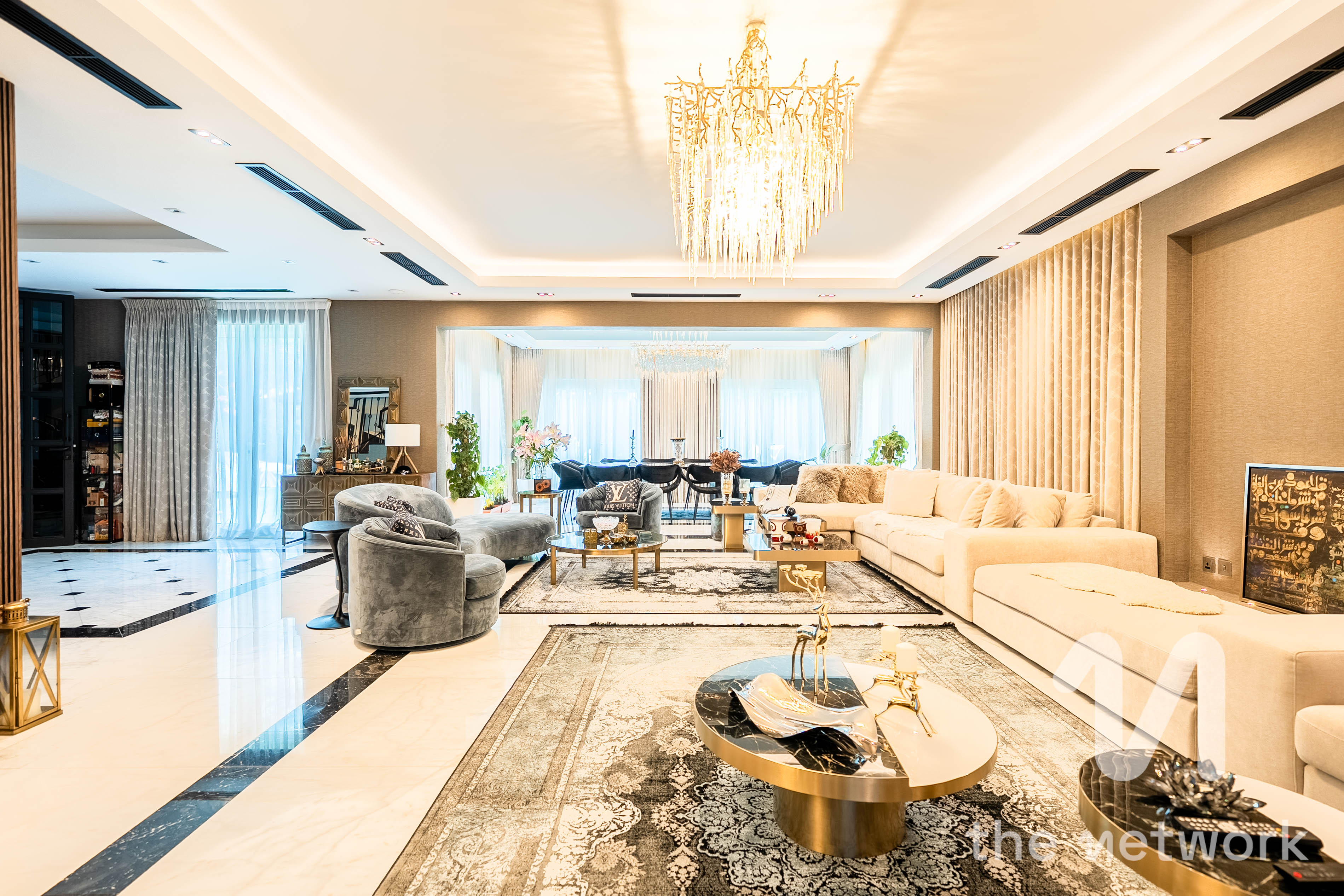 Luxury 5BR Regional Villa | Jumeirah Park Rent