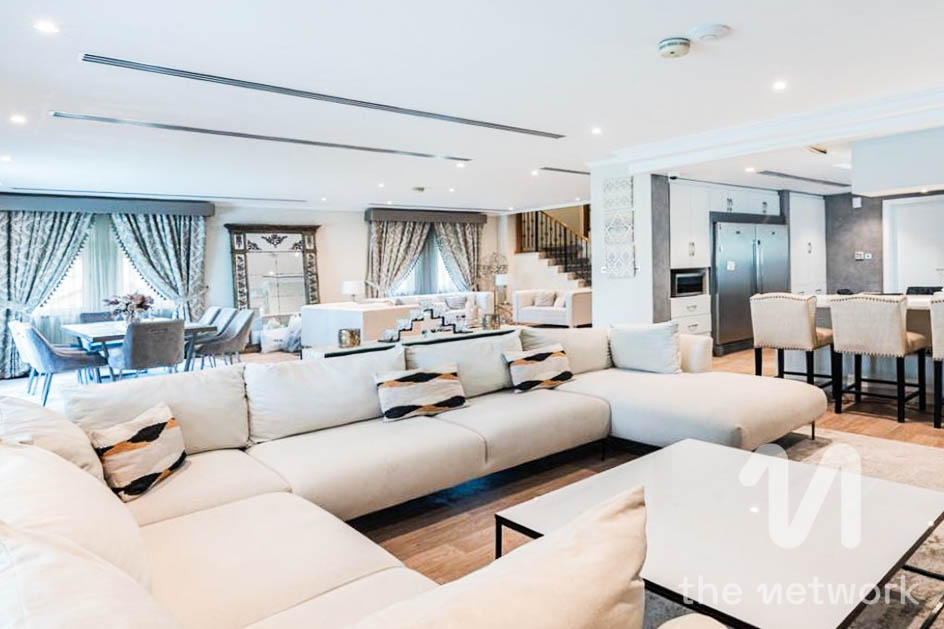 Fully Upgraded Luxury Furnished Avail. Mid August