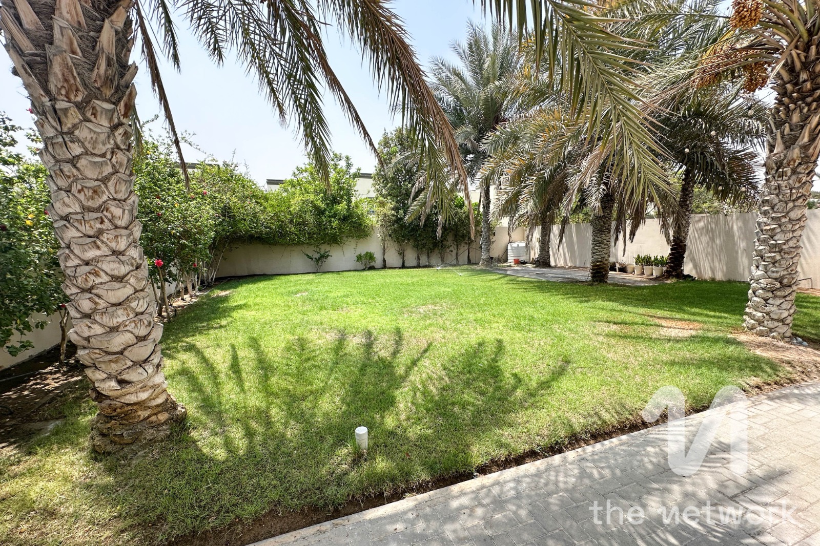 Landscaped | Good Location | Dist. 5| Keys with me