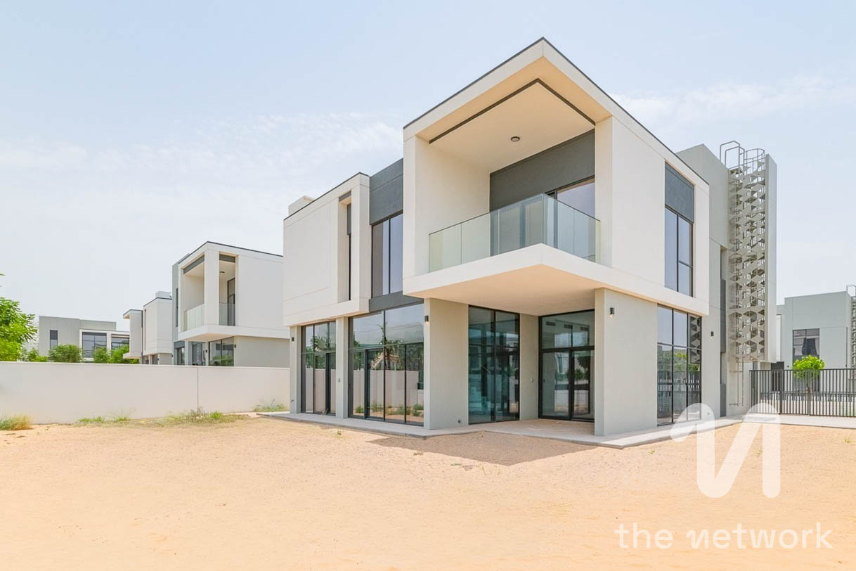 5BR Villa| Large Corner Plot |Open House July 19th