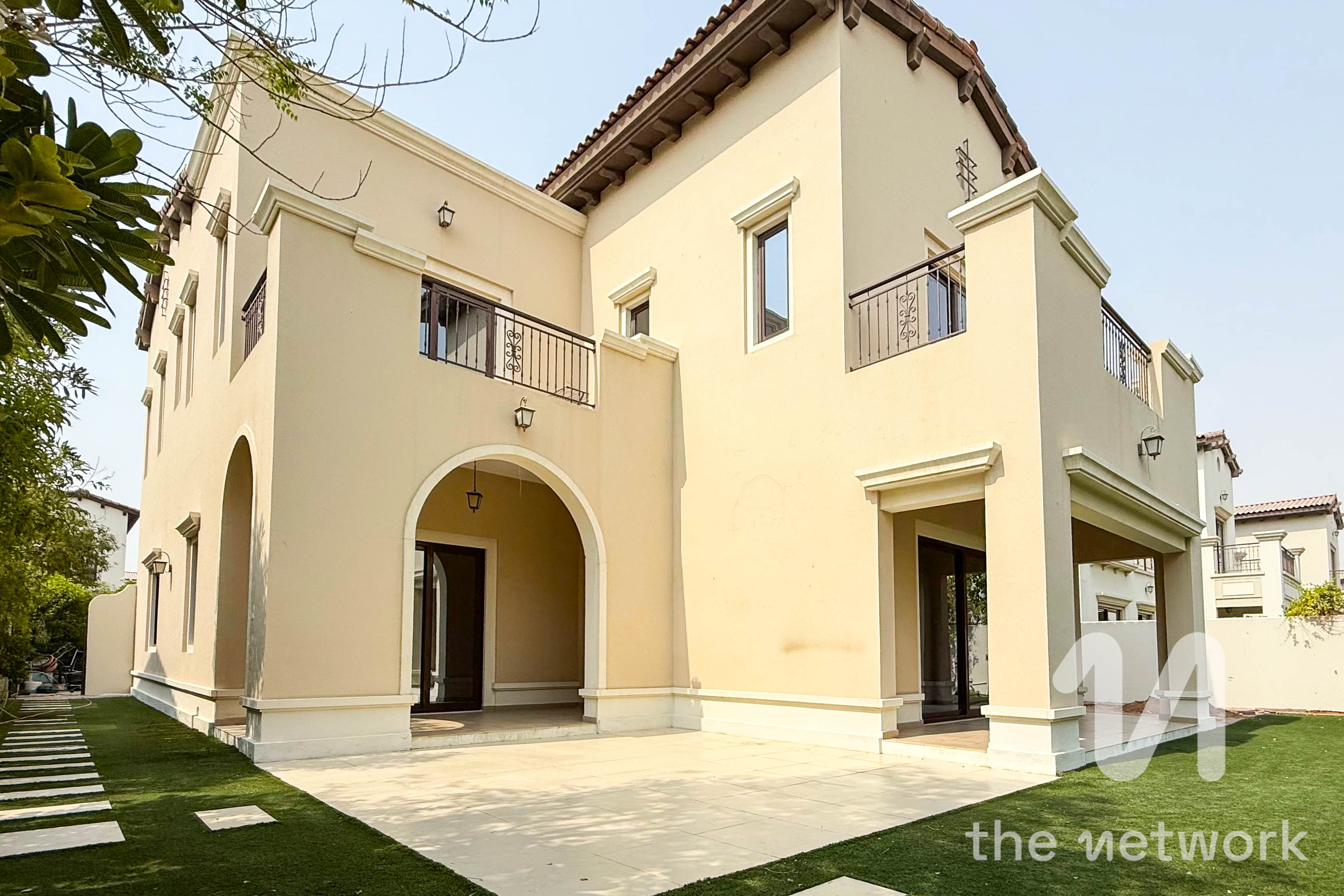 Beautiful Rare To Market Villa |Vacant| 4 BHK