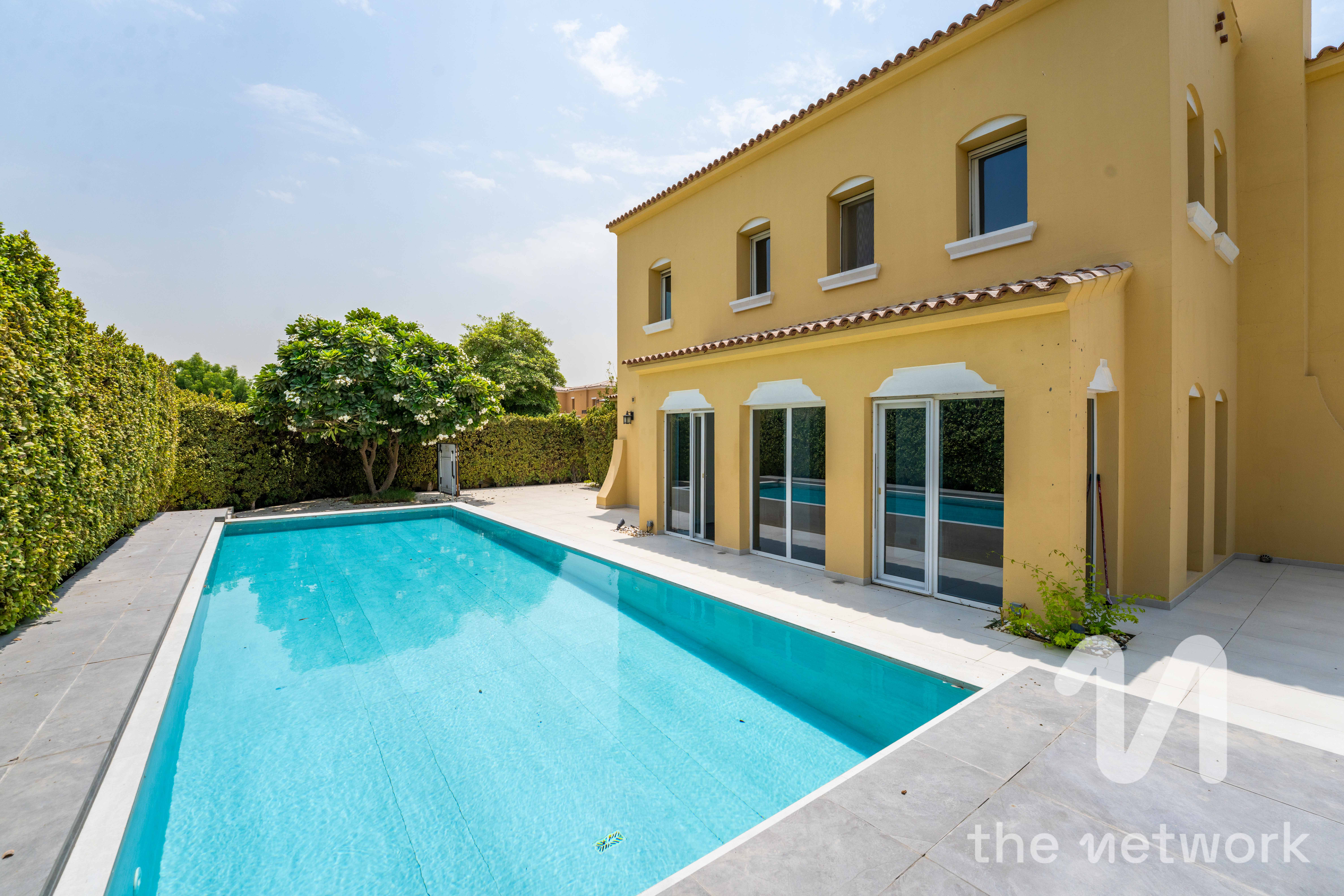 Corner Plot | Large Pool | Upgraded