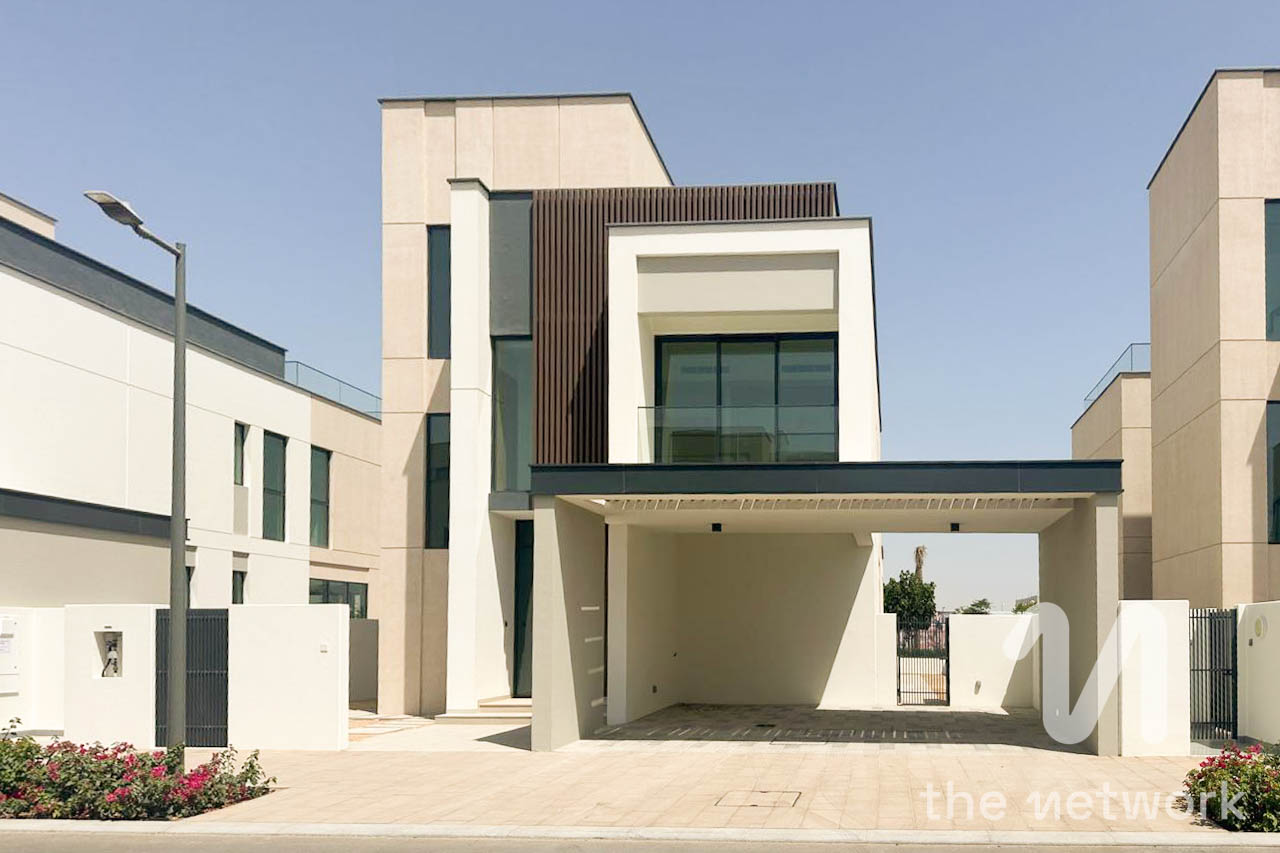 Backing Central Pk | Avail Soon | Genuine Listing