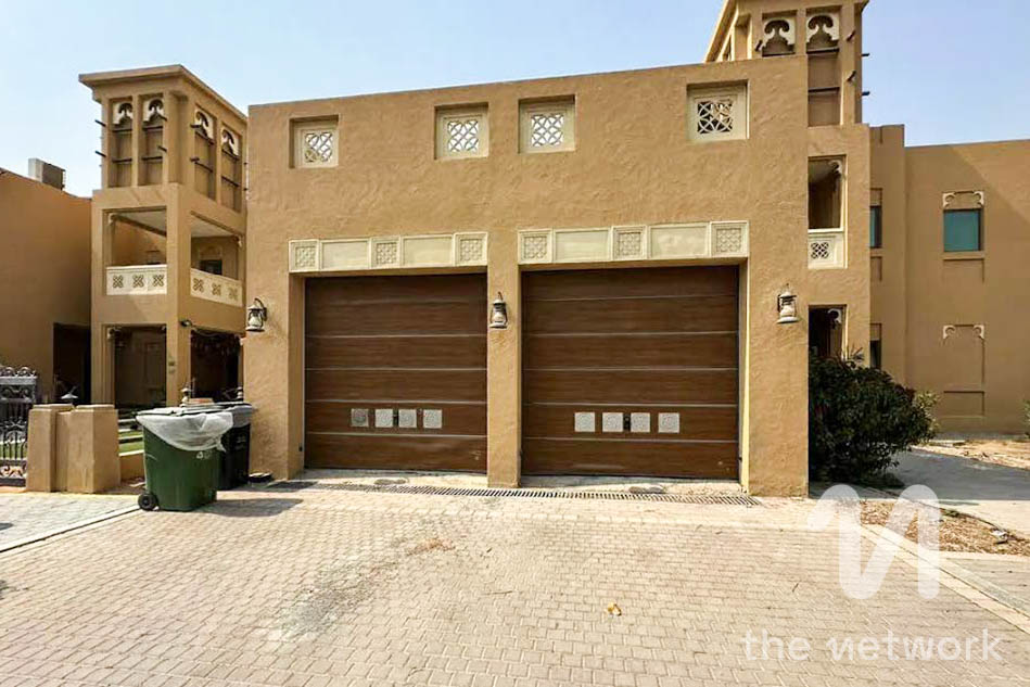 Large Plot | Vacant Now | Single Row