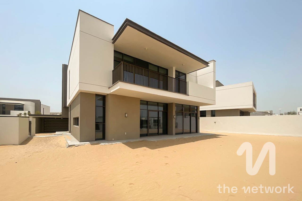 5BR Villa | Private Garden | Brand new