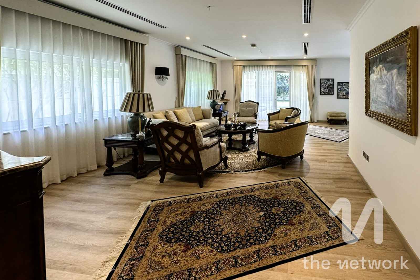 Single Row | Upgraded | Large Plot | District 6