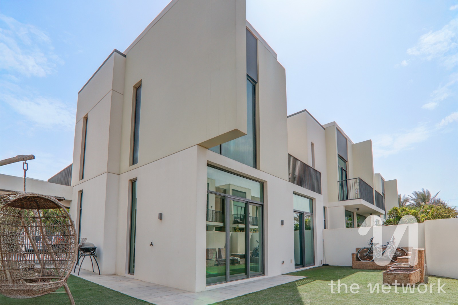 Single Row | Landscaped | Close to Amenities