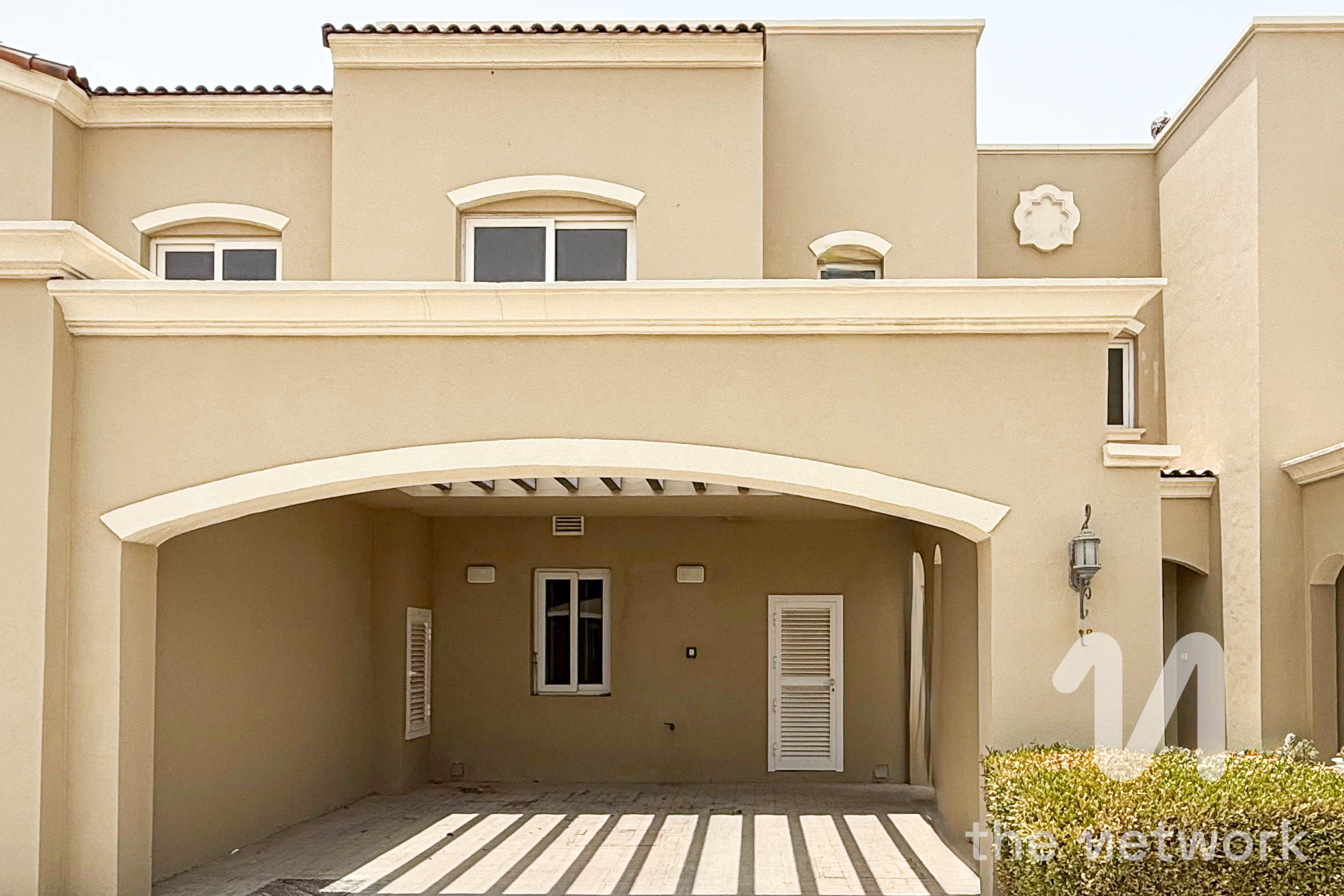 Single Row | Great Location | Close To Pool