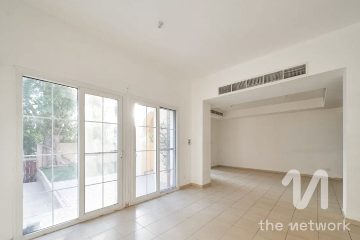 Vacant March | Type 1M | Maid's + Study