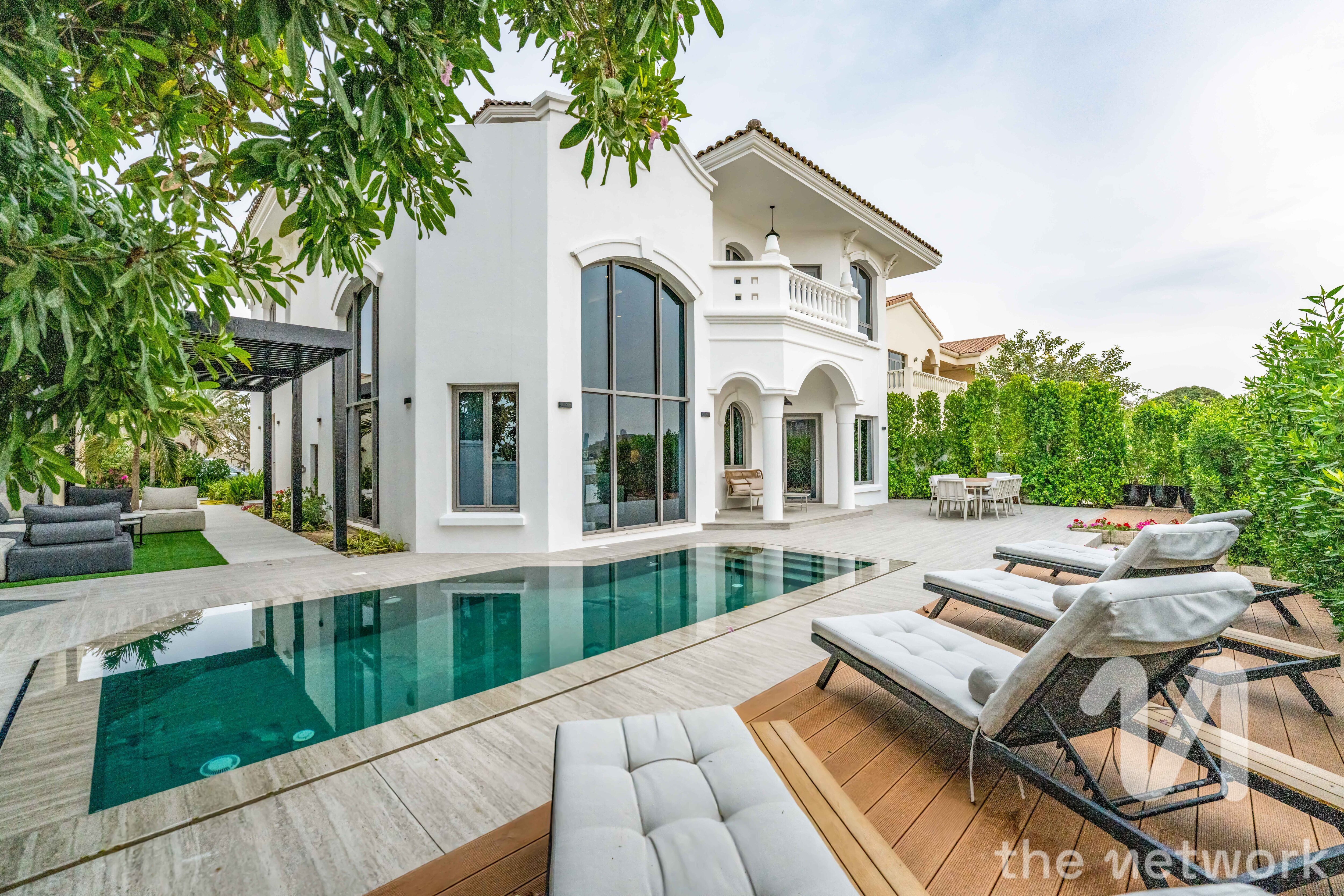 Upgraded 4 BR | Fully Furnished | Sea Views