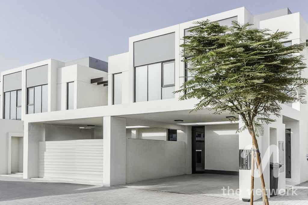 Genuine Seller | Single Row | Backing Pool & Park