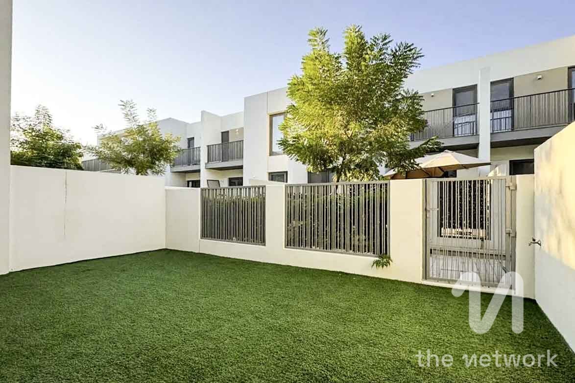 Vacant and Ready to Move in | Close to Park | 3 BR