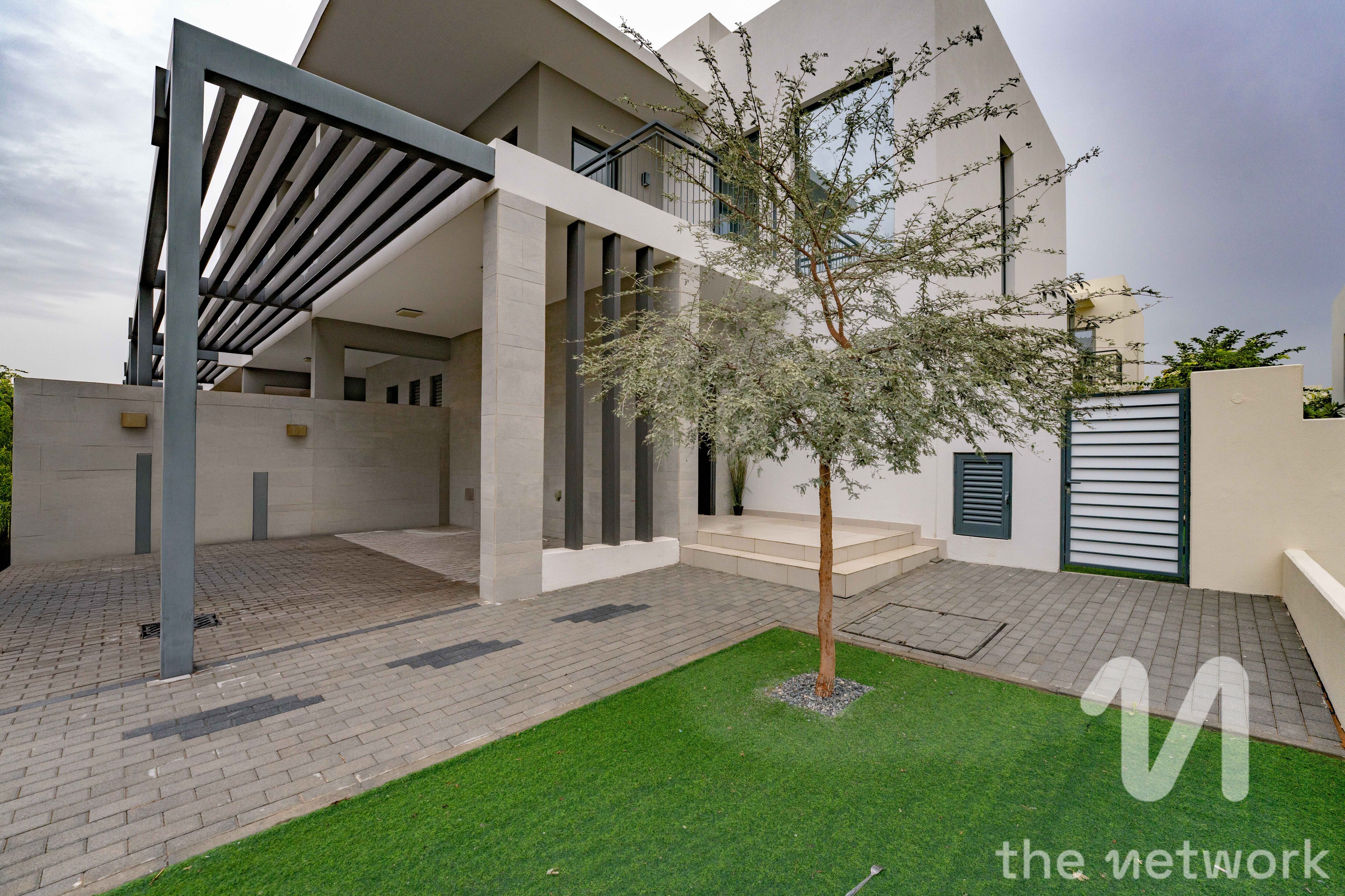 Single Row | Vacant |  Landscape Garden