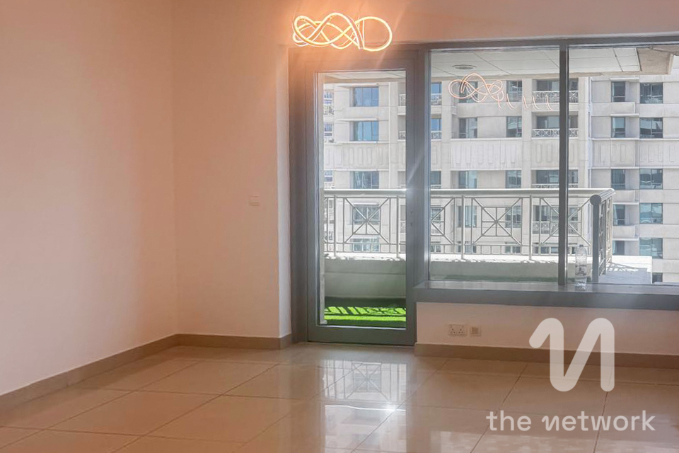 Upgraded | Large 2 Bed | High Floor