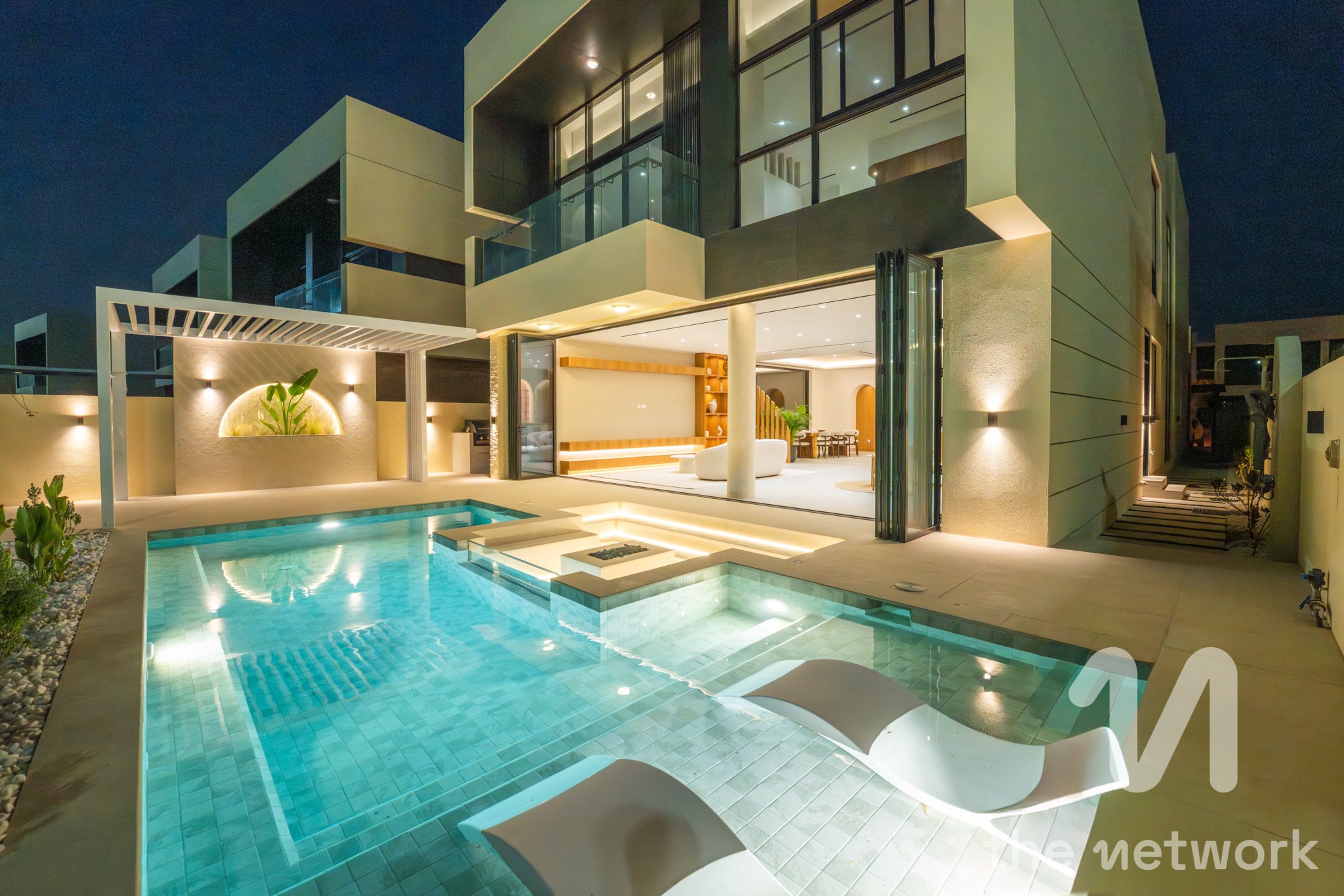 High Level Renovation | Full Golf View | Must See