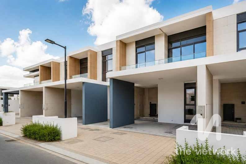 Single Row | Available August | Close to Amenities