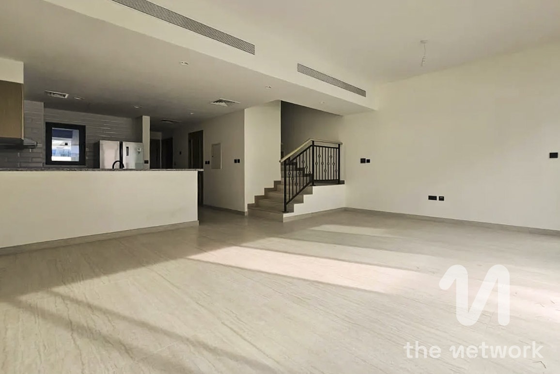 Single Row | 1 Month Free Rent | Prime Location