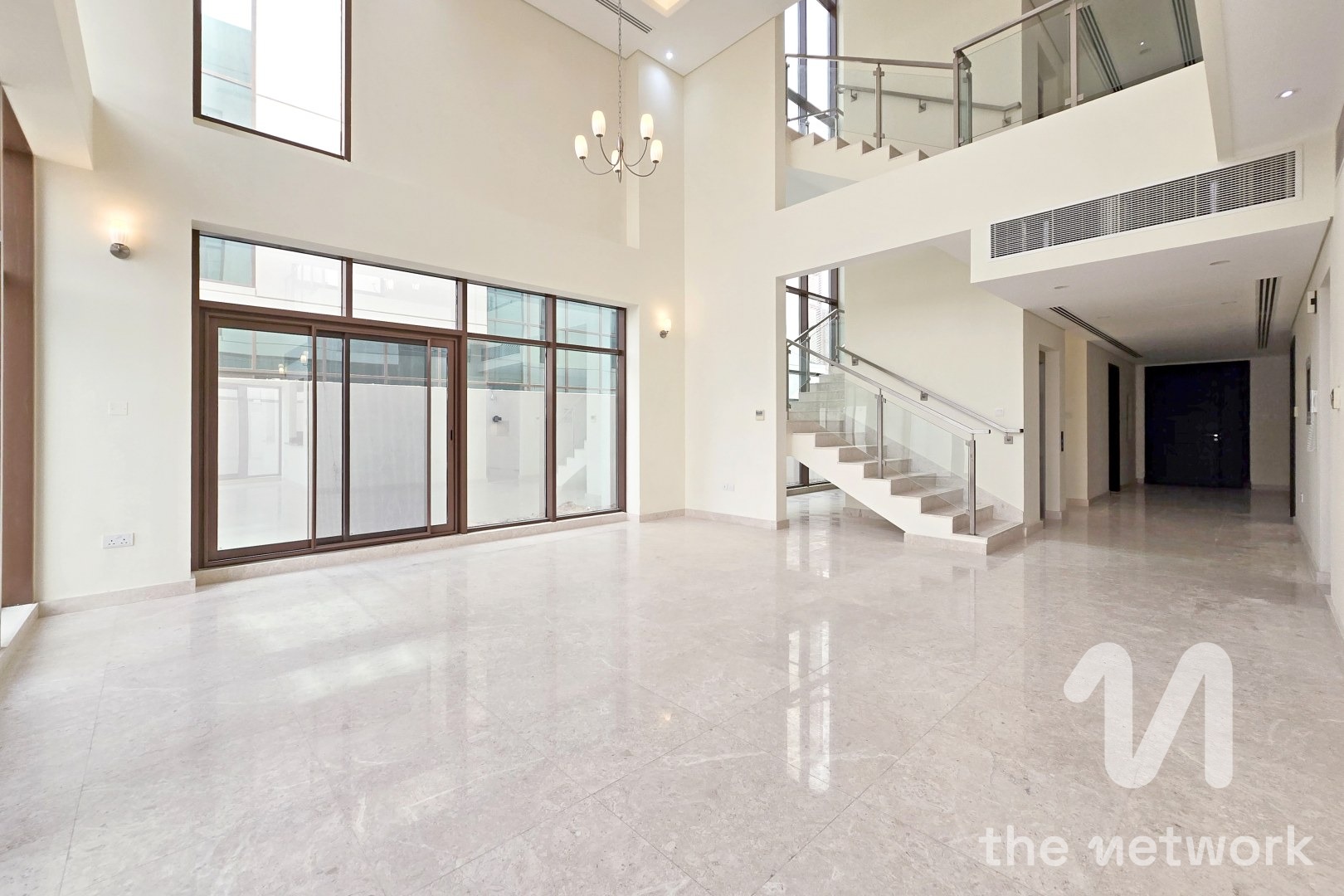 Single Row | Motivated Seller | 6 Beds Villa