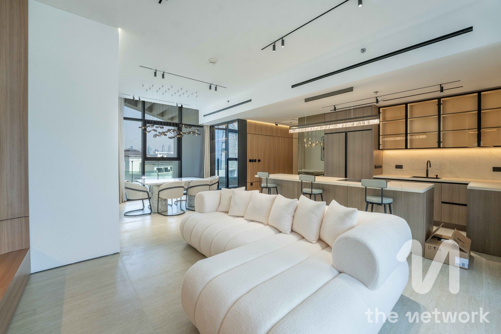 2BR Luxury Apartment | Upgraded | Brand New