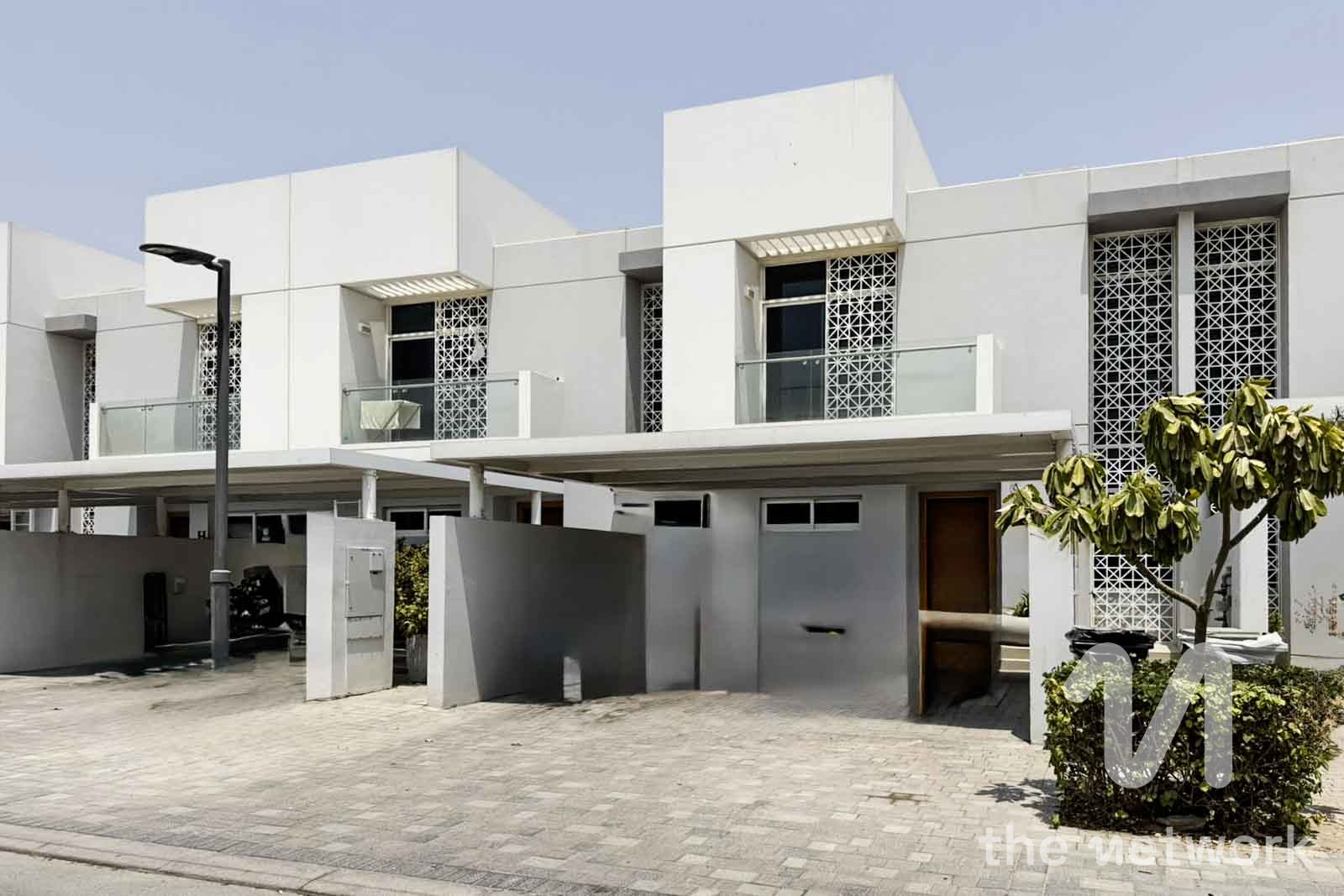 Middle Unit | Greenbelt | Well Maintained