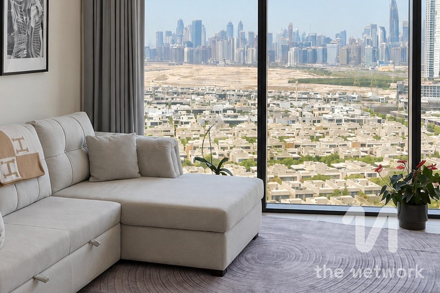 Large 1 Bed | Downtown View | Rare Resale
