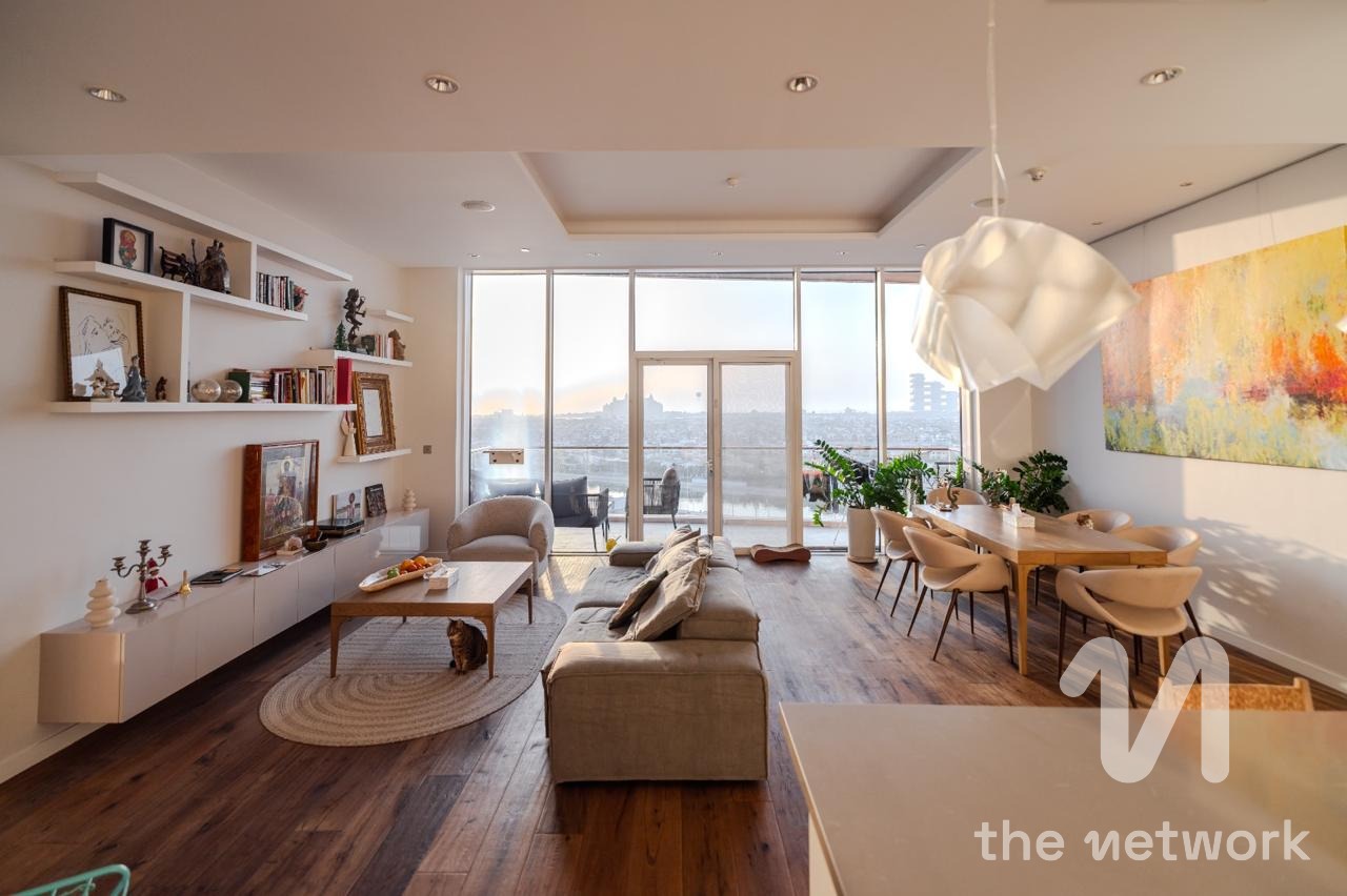 Upgraded 2 Beds | Atlantis View | High Floor | VOT