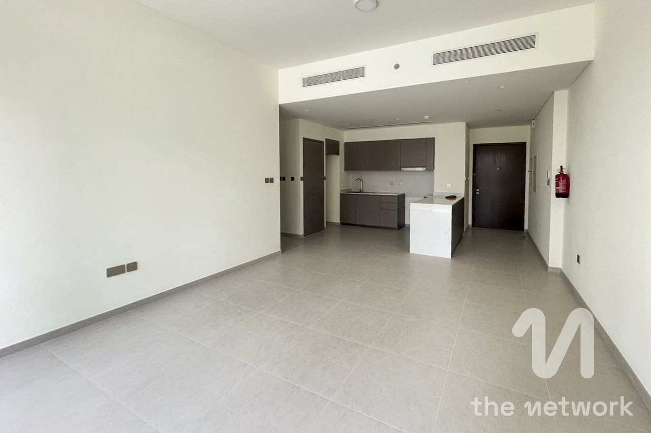 Unfurnished | Prime Location | Near Dubai Mall