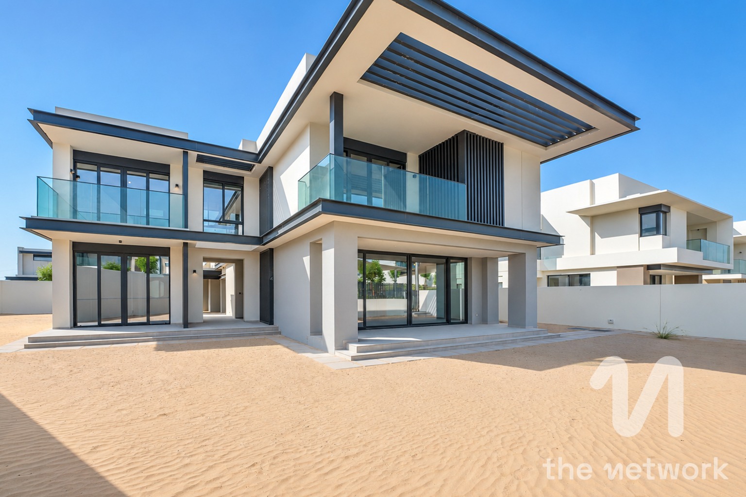 5 Bed Villa | Huge Plot | On the Park