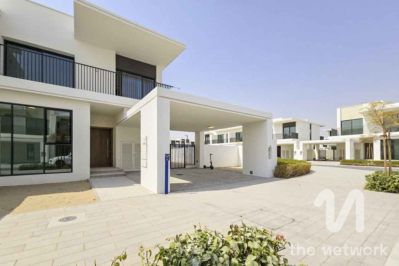 Near Park and Pool | Large Corner Plot | Viewable