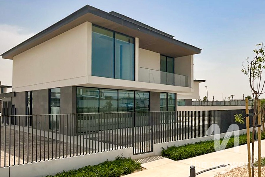 4 Beds+Maids | Family Living | Stand Alone Villa