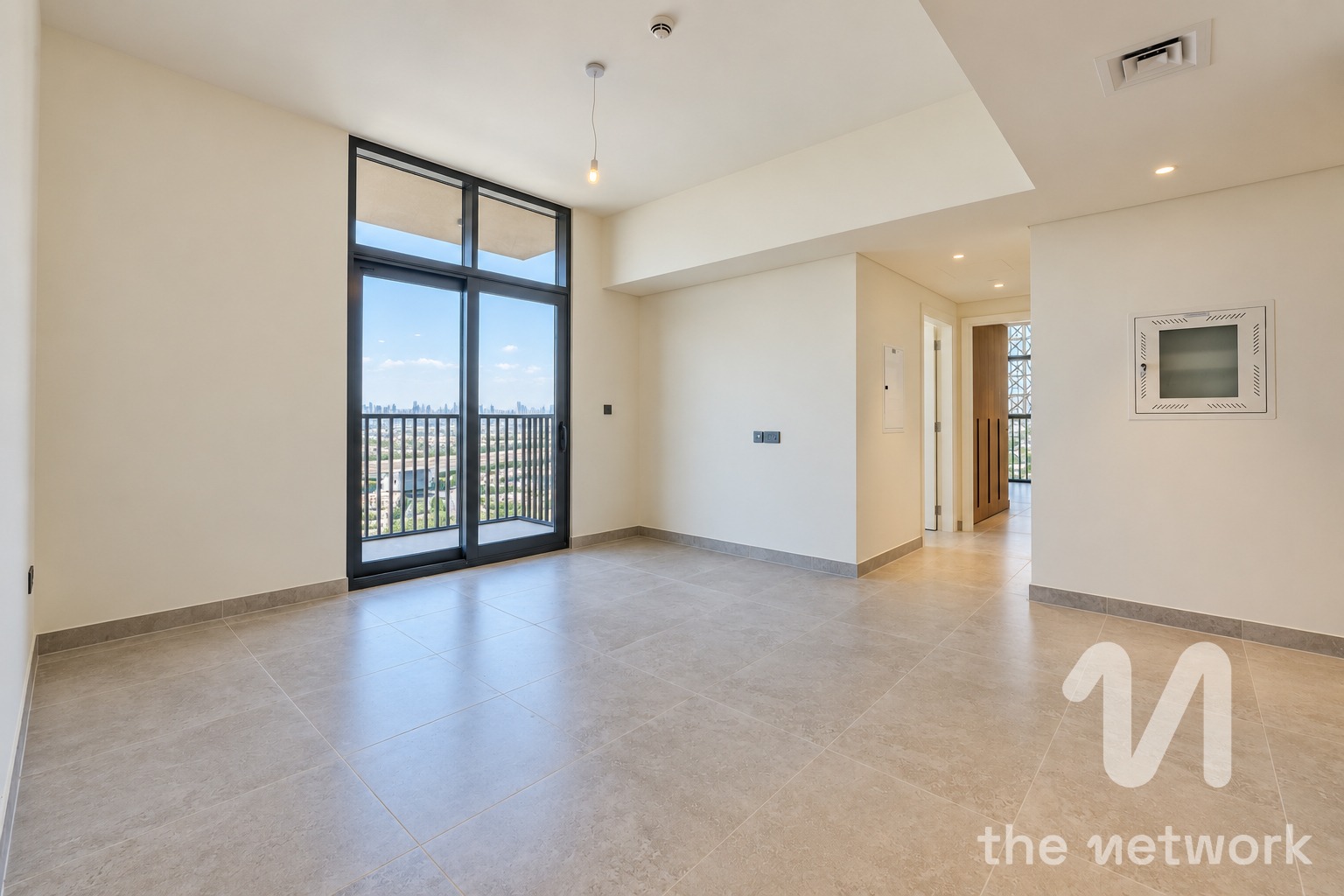 Marina Skyline View | High Floor | Study Room
