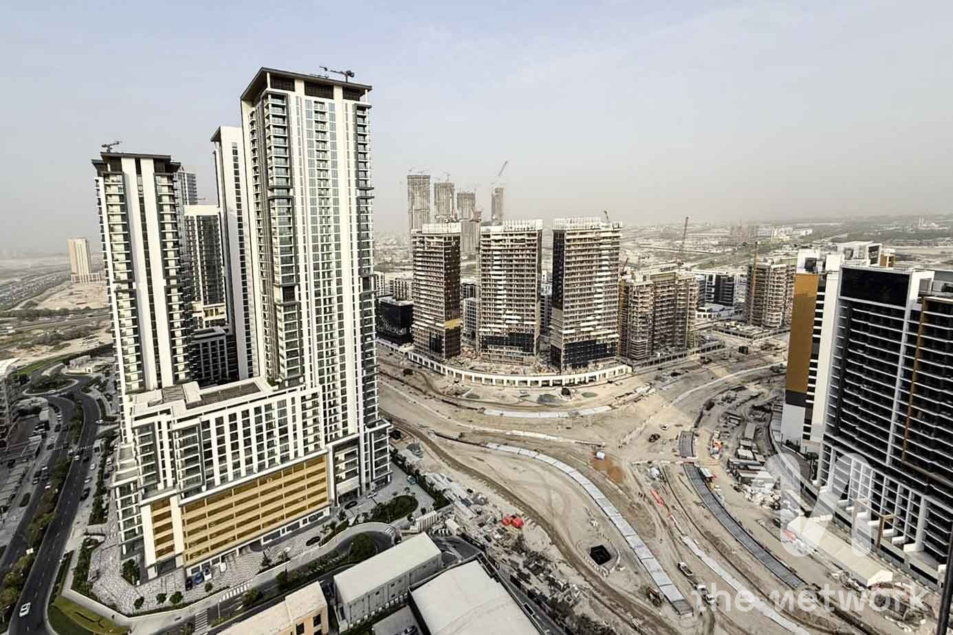 High Floor  | 2 Bed + Laundry  | Vacant