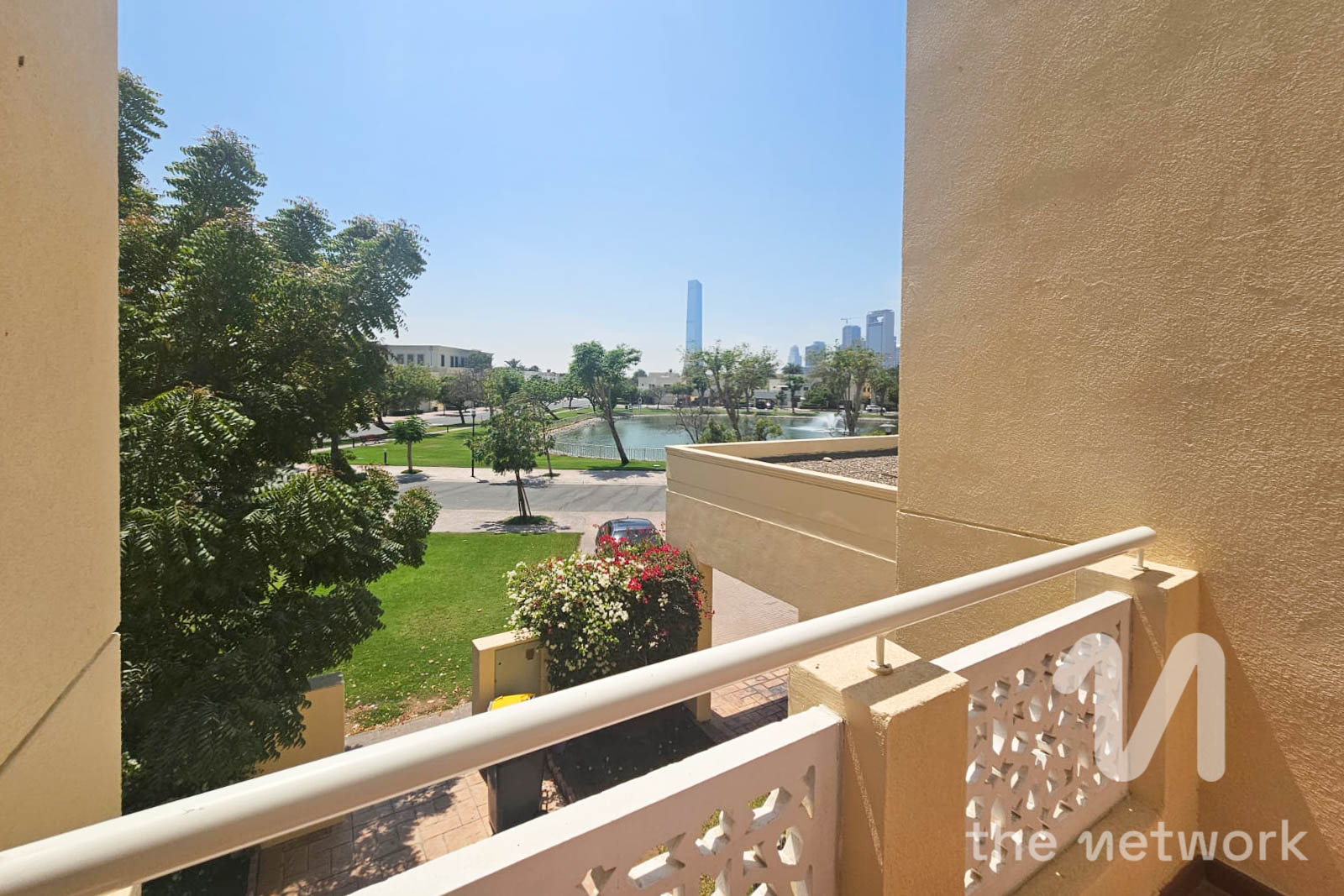 Upgraded 5BR Villa | Private Garden | Vacant now