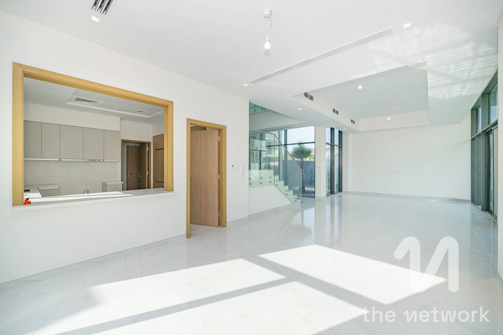 Vacant | Large Plot | Fully Landscaped Garden