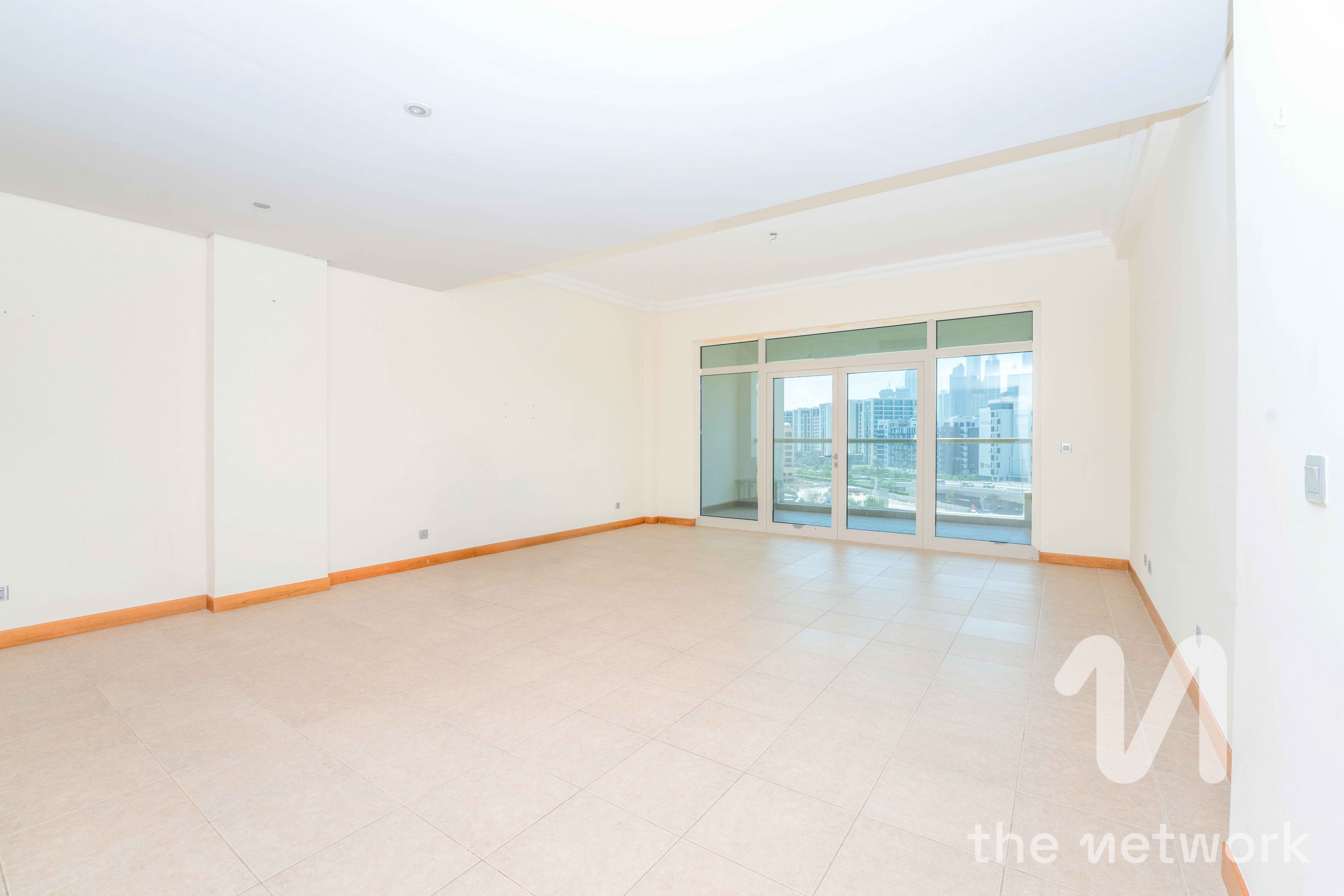 Vacant | Unfurnished | Stunning View | Key With Me