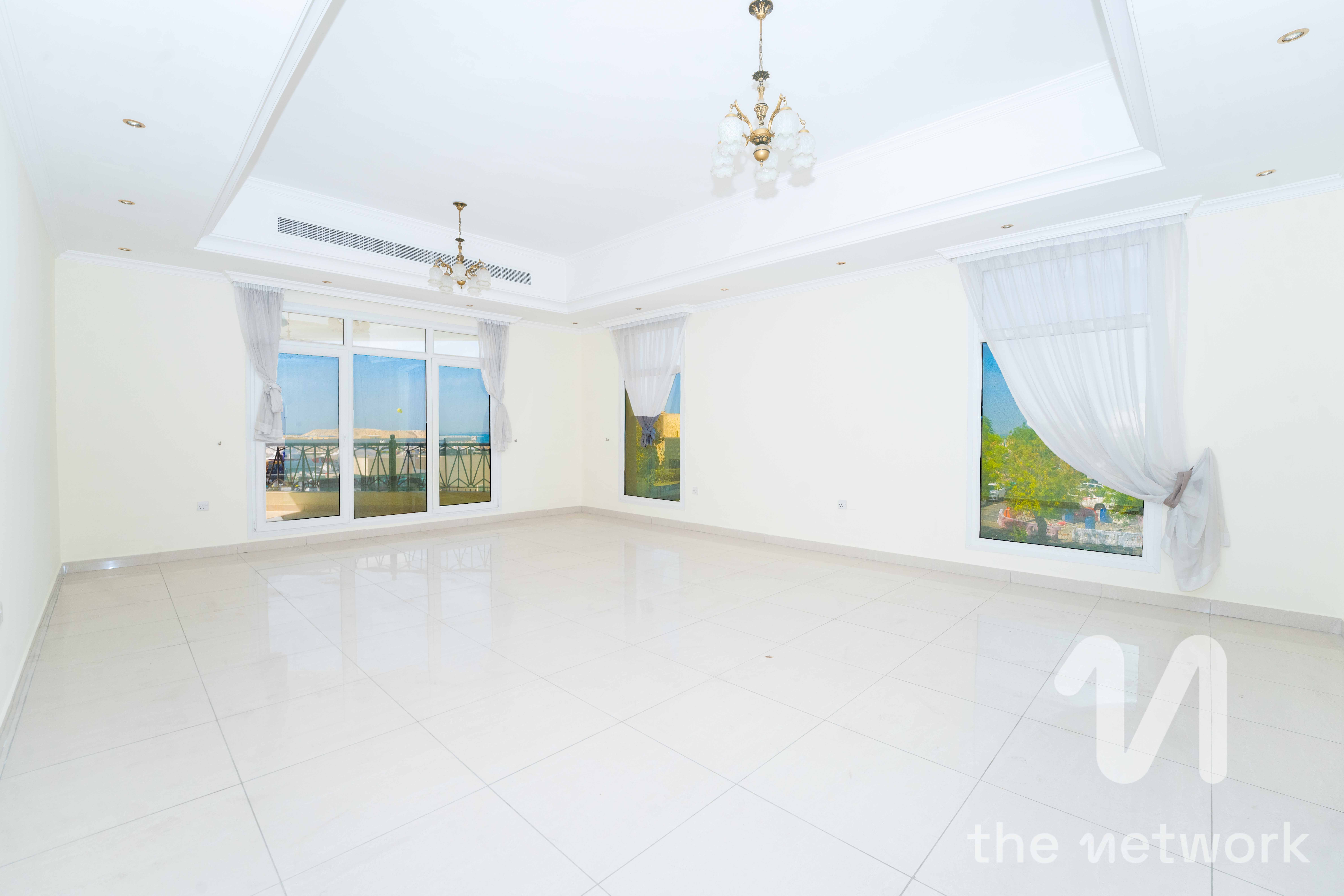 Upgraded 5BR Villa | Prime Jumeirah 3 Location