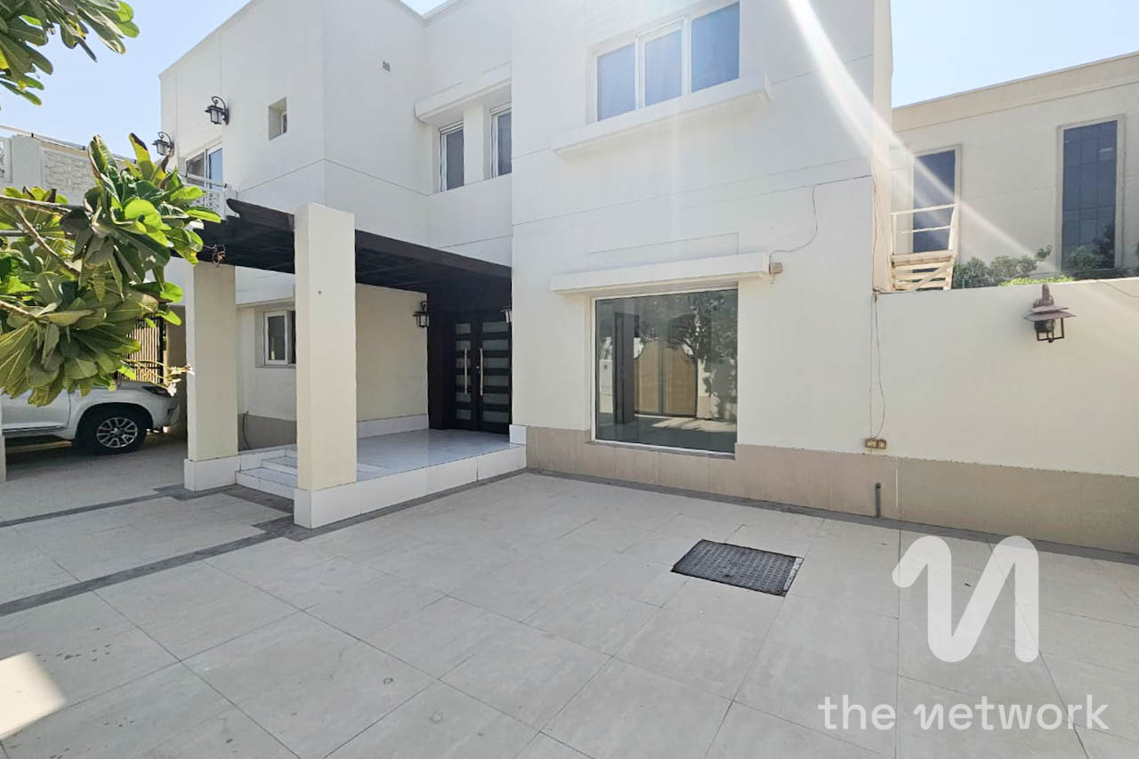 Upgraded 4BR Villa | Meadows 4 | Single Row
