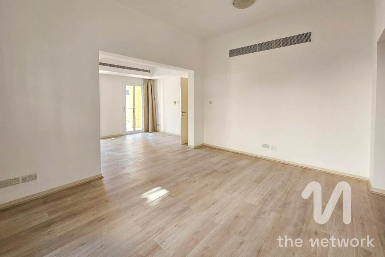 Upgraded Villa | Well Maintained | Ready to Move