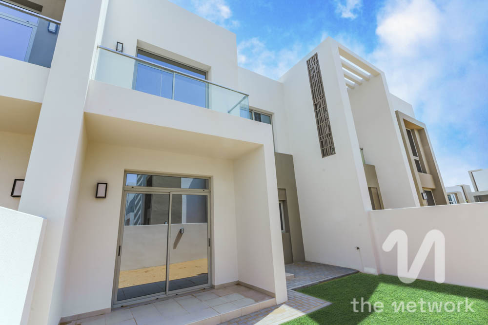 Single Row | 3BR+M | Landscaped Garden