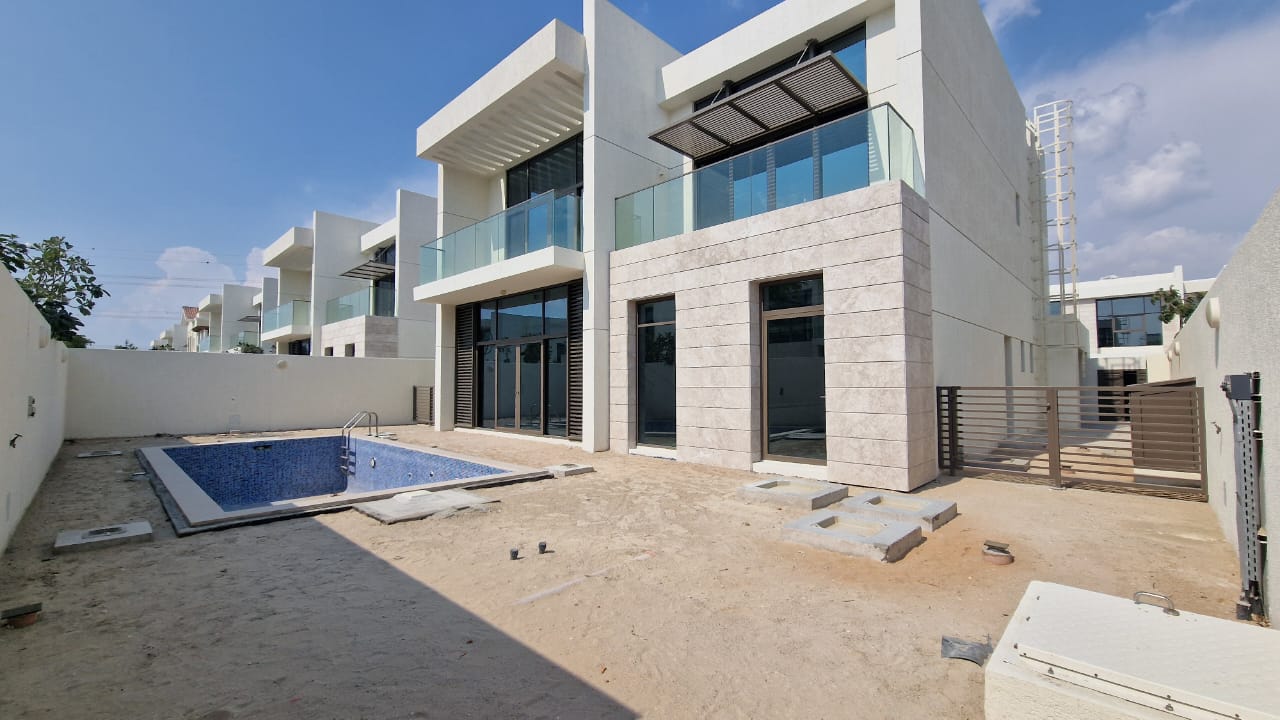 Spacious | Contemporary | Private Pool