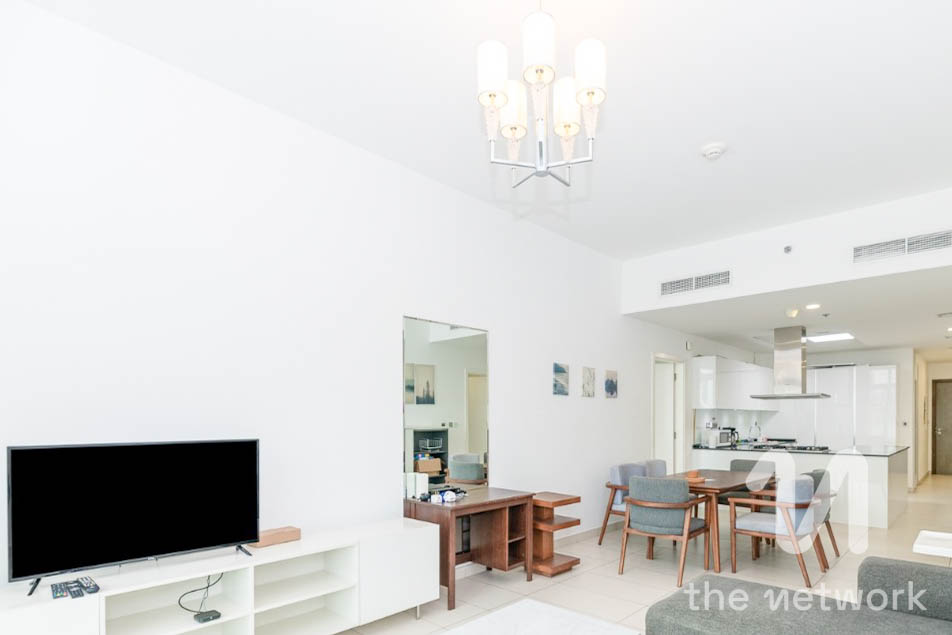 Full Sea Views | 2BR Apartment | Prime Location