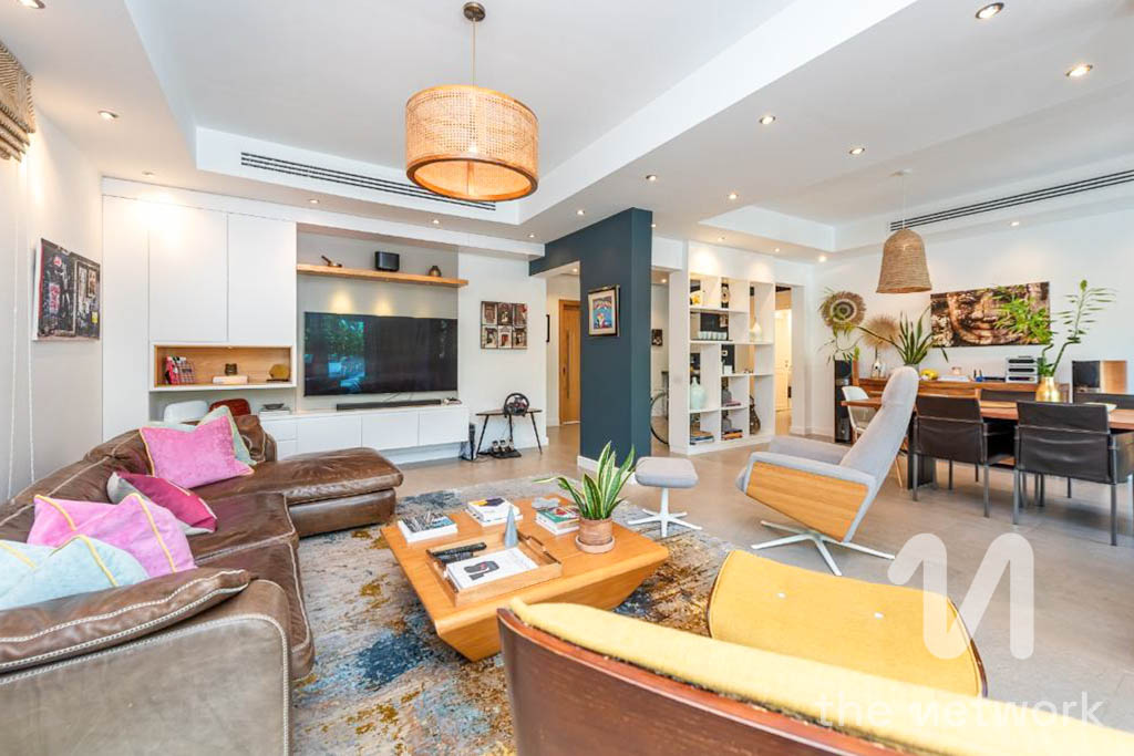 Fully Renovated Villa | Vacant July | View Today