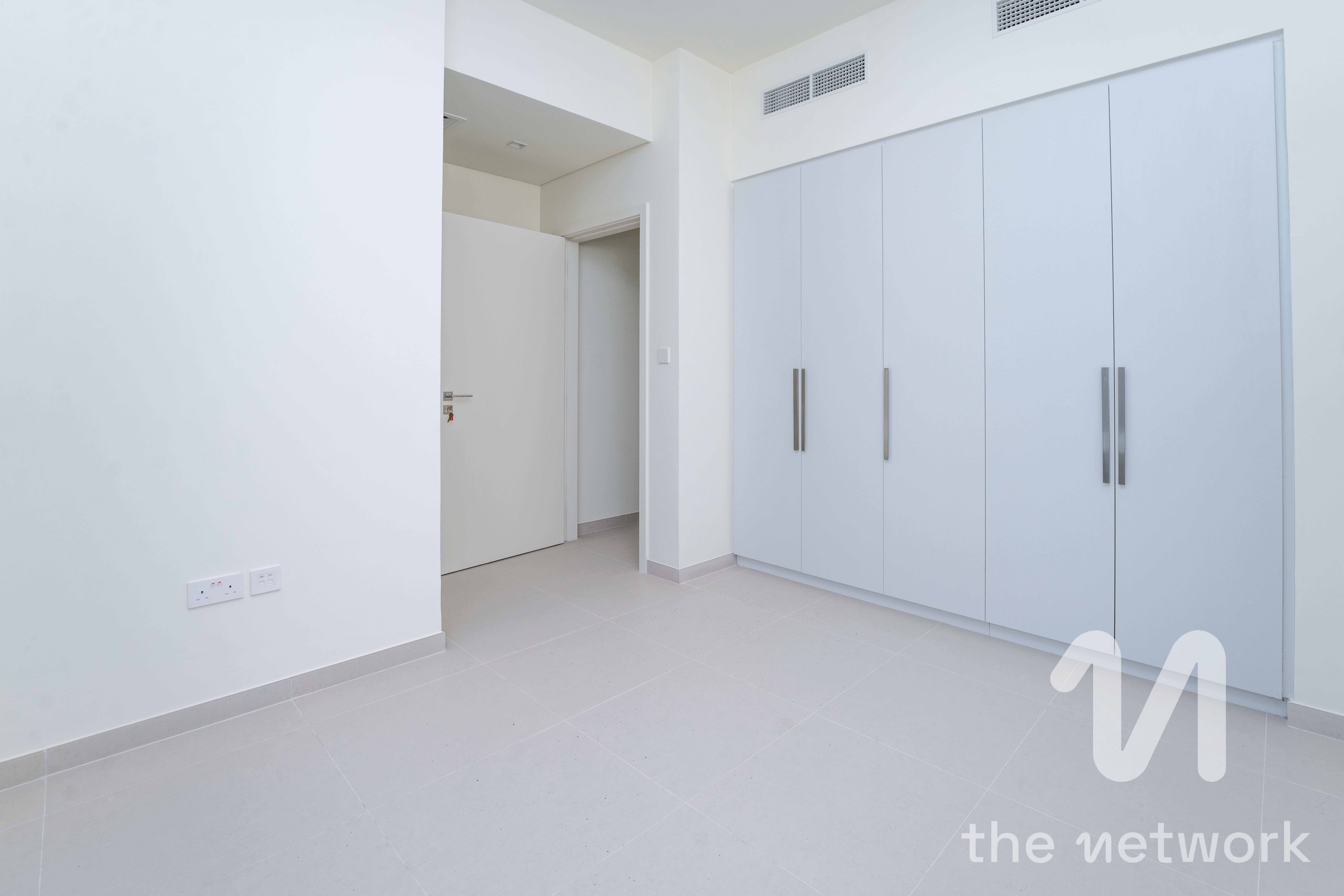 Ready To Move-in | Well Maintained | Single Row
