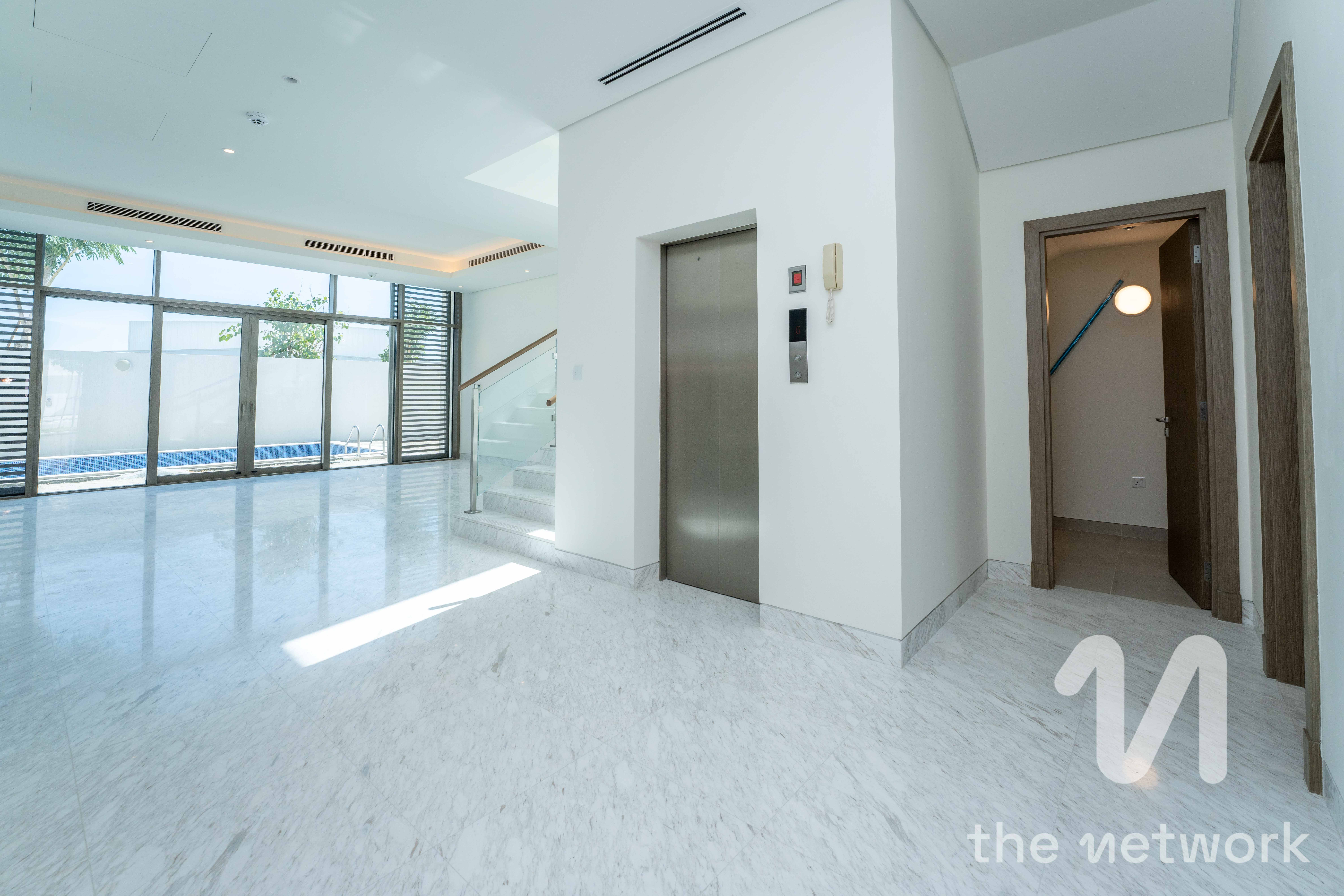 Prime Location |  Vacant |  12 CHEQUES