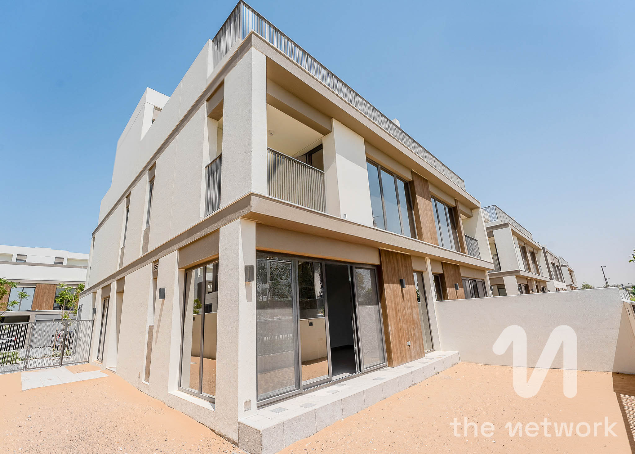 Single Row | Brand New | 5 Bed + Maid