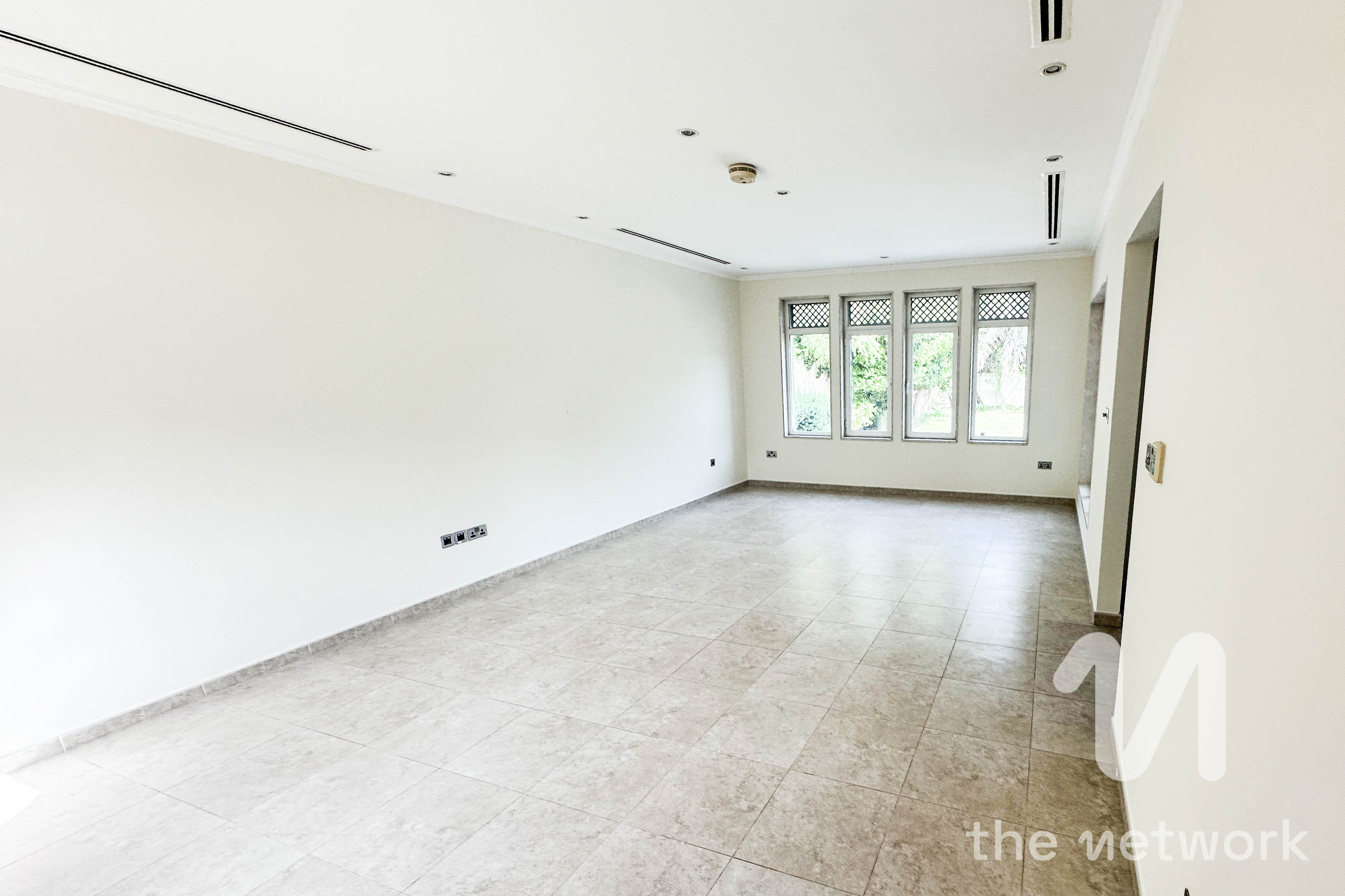 Extended 3 Beds Maids Villa District 5 JP for Rent